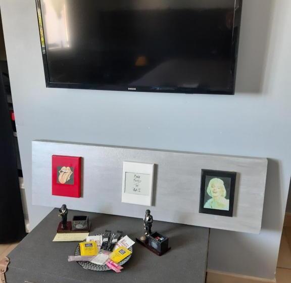 مبيت وإفطار Chambres Calmes Dans Villa Pérols Prêt Parc Expo Arena 1km Aéroport 3km Gare Tgv 4km Plages 5km Carn