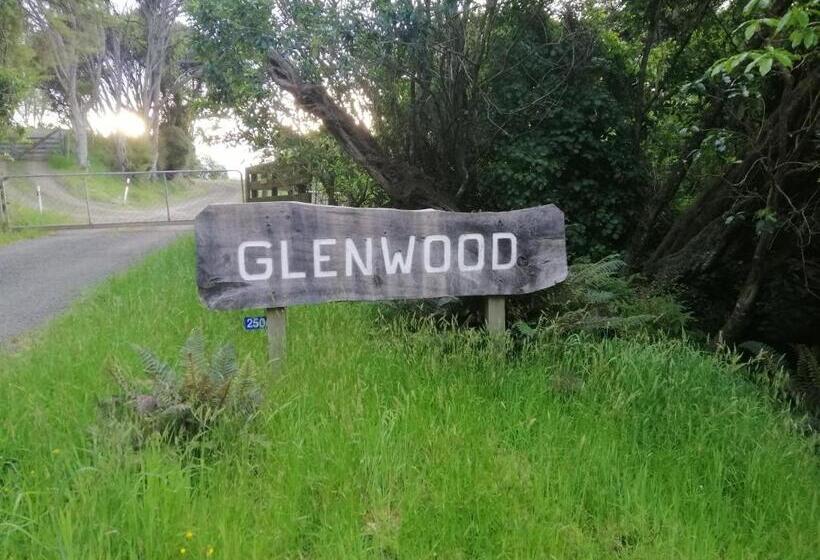צימר Glenwood Akaroa Bush Retreat   Kanuka Hut