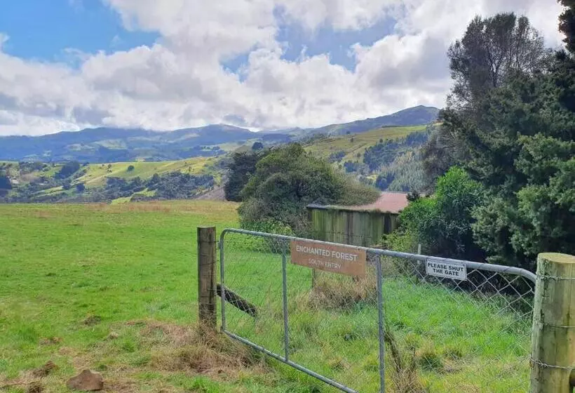 Aamiaismajoitus (B&B) Glenwood Akaroa Bush Retreat   Kanuka Hut