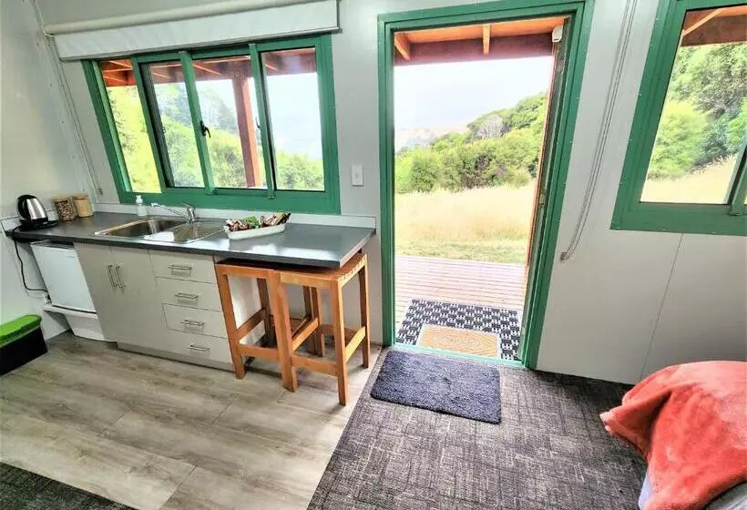 Aamiaismajoitus (B&B) Glenwood Akaroa Bush Retreat   Kanuka Hut