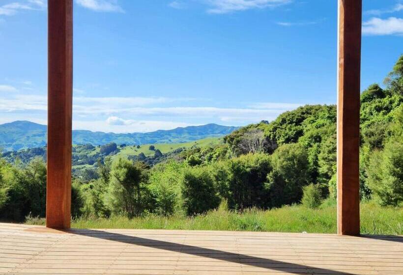 צימר Glenwood Akaroa Bush Retreat   Kanuka Hut