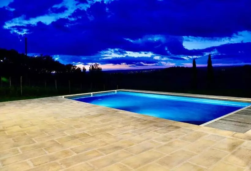 ベッドアンドブレックファースト Les Chambres Du Vallon