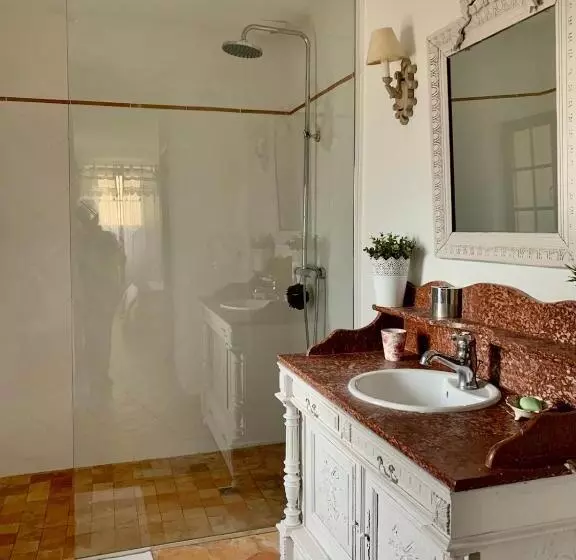 ベッドアンドブレックファースト Les Chambres Du Vallon