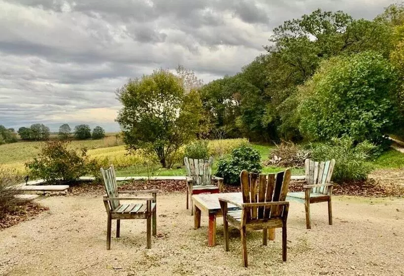 ベッドアンドブレックファースト Les Chambres Du Vallon