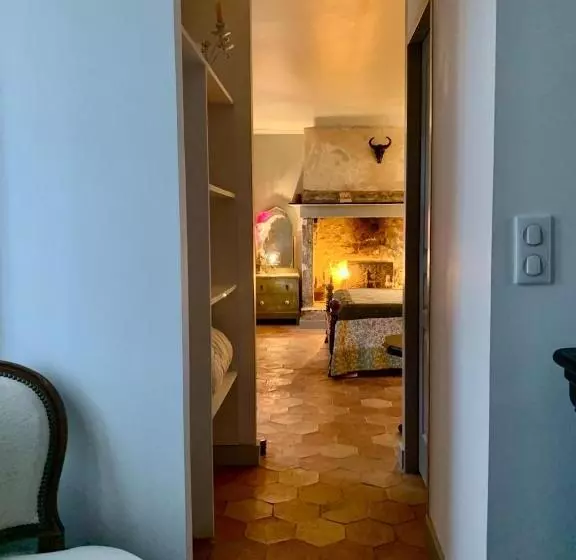 ベッドアンドブレックファースト Les Chambres Du Vallon