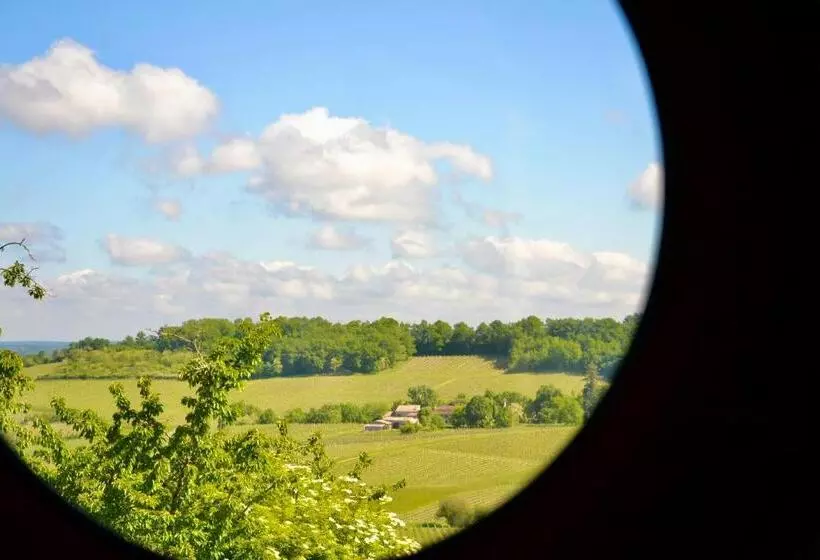 ベッドアンドブレックファースト Les Chambres Du Vallon