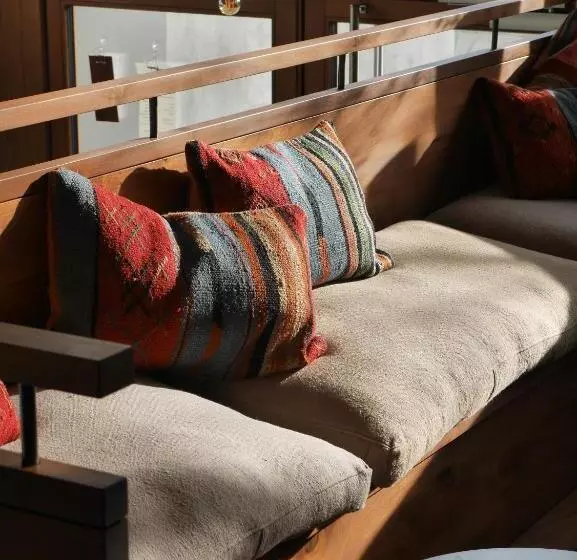 Hotelli Artbau Design