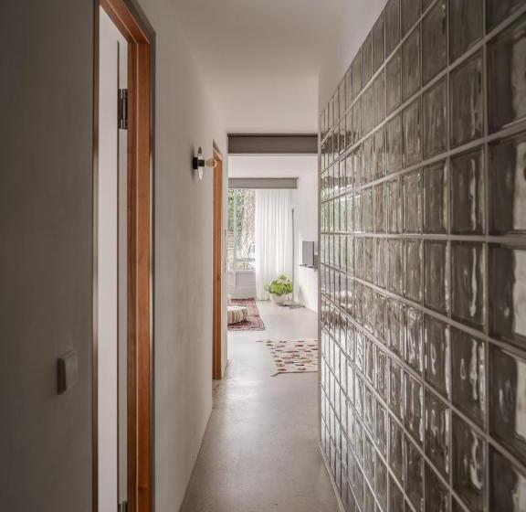 ホテル Artbau Design