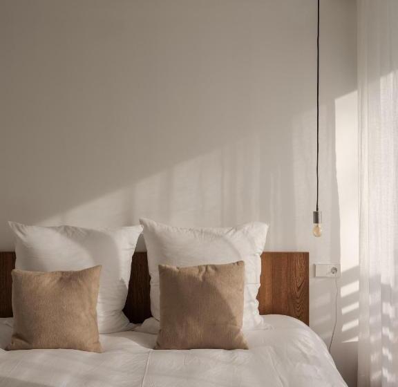 ホテル Artbau Design