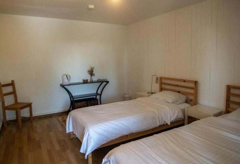 هتل Auberge De La Couronne