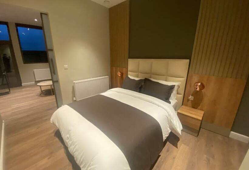 Hotel a Capsule Goodwin St