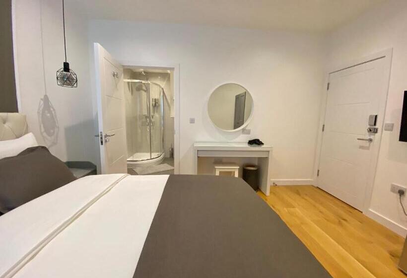 Hotel a Capsule Goodwin St