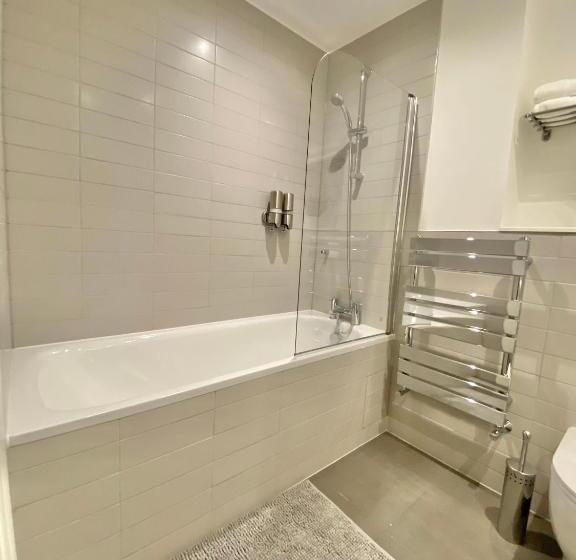 Hotel a Capsule Goodwin St