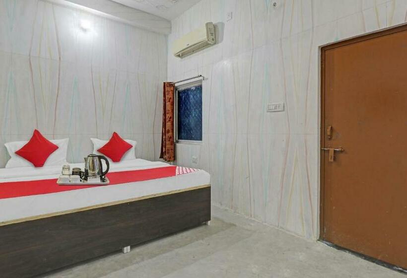 호텔 Flagship Sana Guest House Near Chaudhary Charan Singh International Airport
