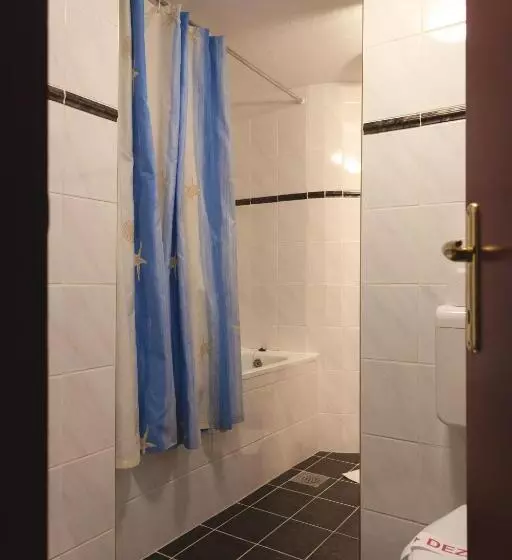 هتل Mc