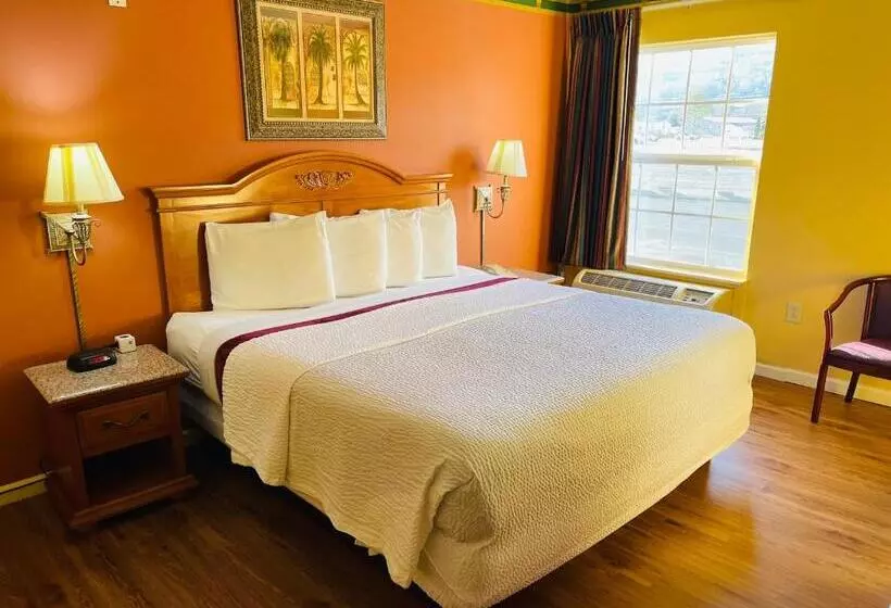 Hotelli Mountain Inn & Suites  Dunlap Tn