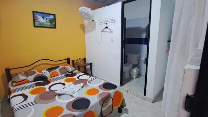 Hotel Plaza Confort Inn