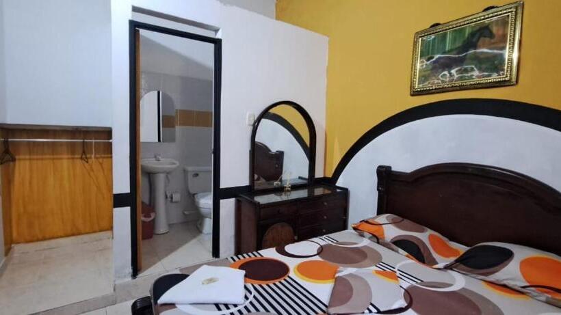 Hotel Plaza Confort Inn