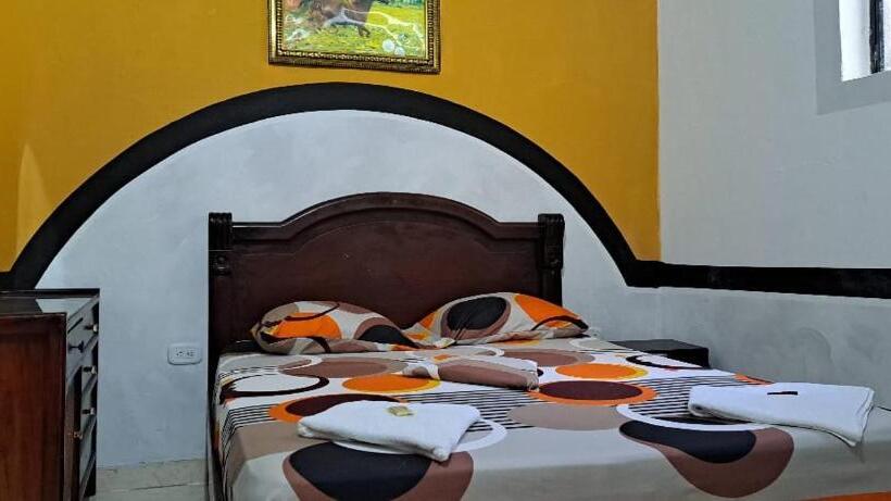 Hotel Plaza Confort Inn