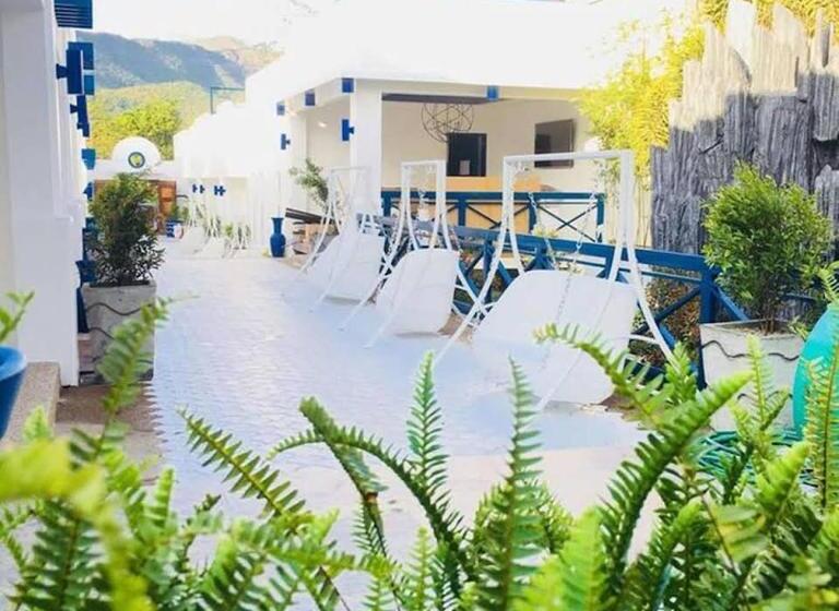 هتل Ruhe Suites Coron