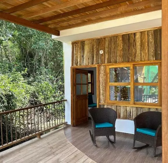 Hotelli Uuttaaka Eco