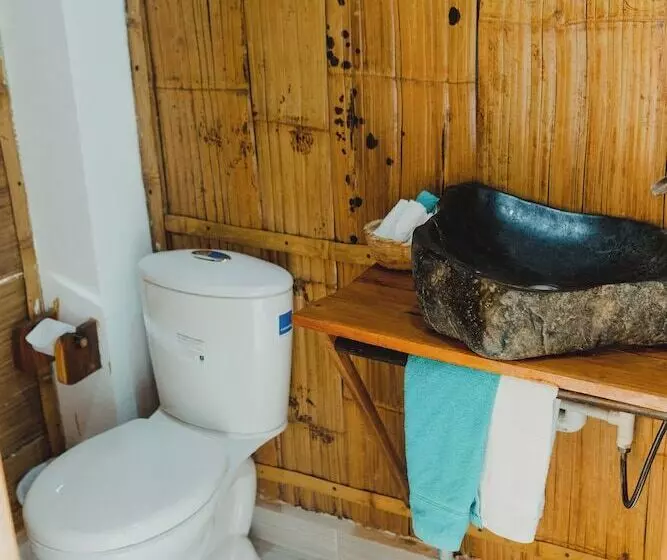 Hotelli Uuttaaka Eco