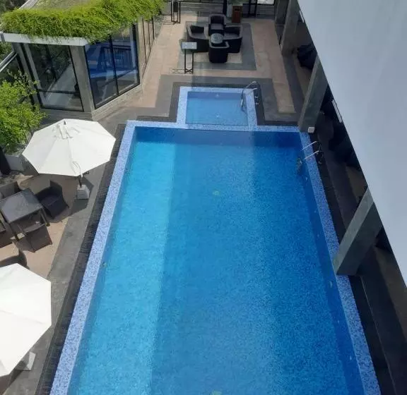 ホテル Viluxey City