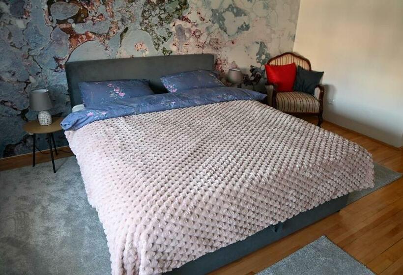 Пансион Apartman Podkoran Pale