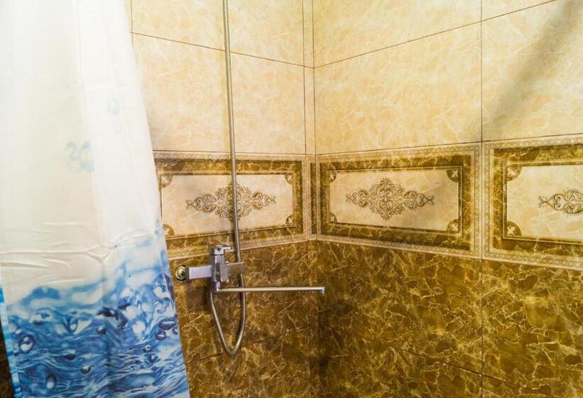 Pension (Hôtel basse catégorie) Bagrat Guest House