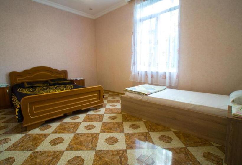 Pension (Hôtel basse catégorie) Bagrat Guest House