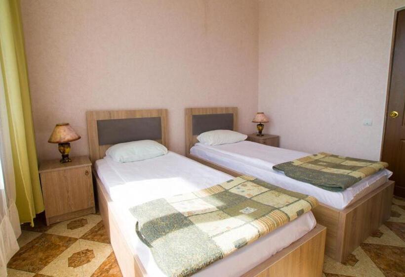 Pension (Hôtel basse catégorie) Bagrat Guest House