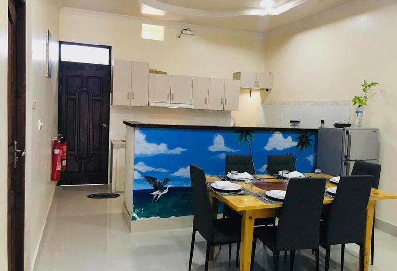 پانسیون Lets Go Huraa