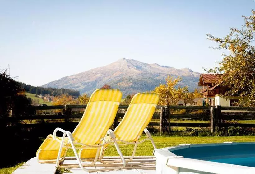 Retkeilymaja Der Thomataler Wirt