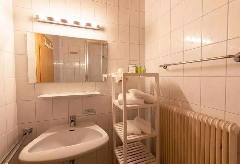 Retkeilymaja Der Thomataler Wirt