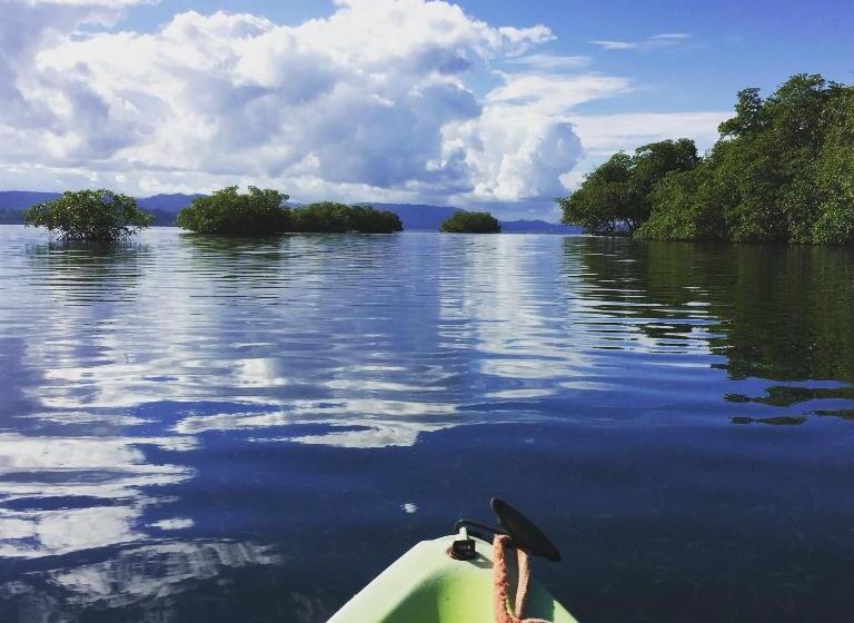 تختخواب و صبحانه Eden Jungle Lodge