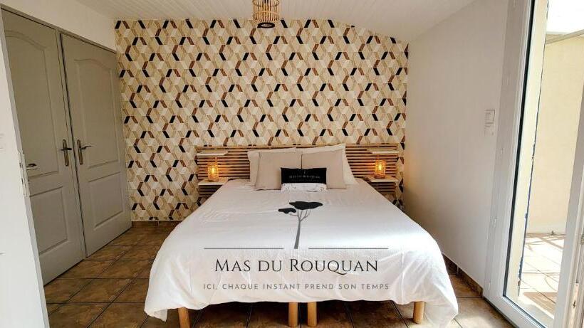 مبيت وإفطار Le Mas Du Rouquan