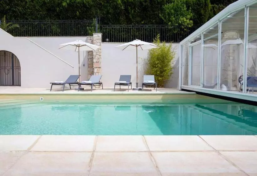 ベッドアンドブレックファースト Les Chambres D Hôtes De Mougins