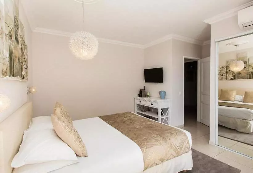 ベッドアンドブレックファースト Les Chambres D Hôtes De Mougins