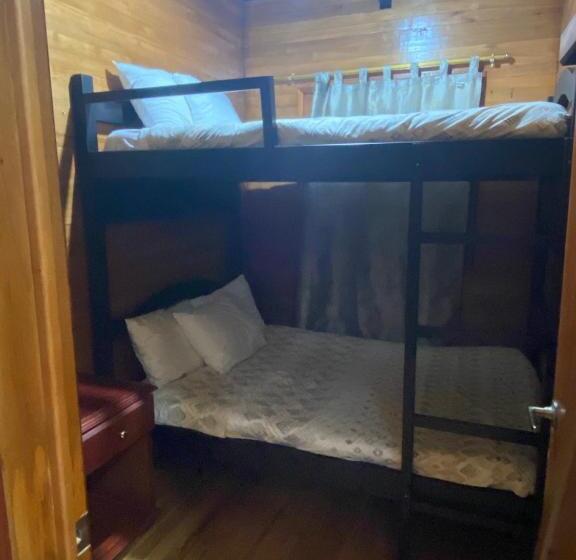 בית מלון כפרי El Castillo De Nallig