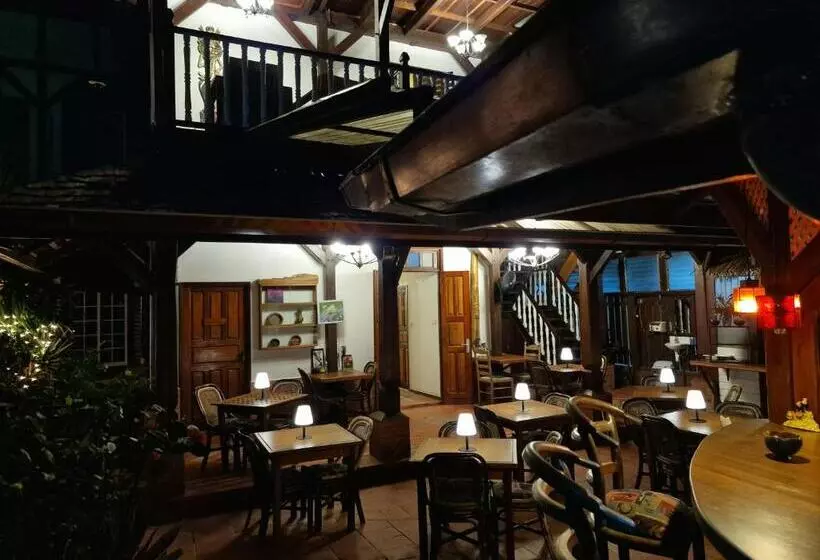 هتل Greenheart Boutique