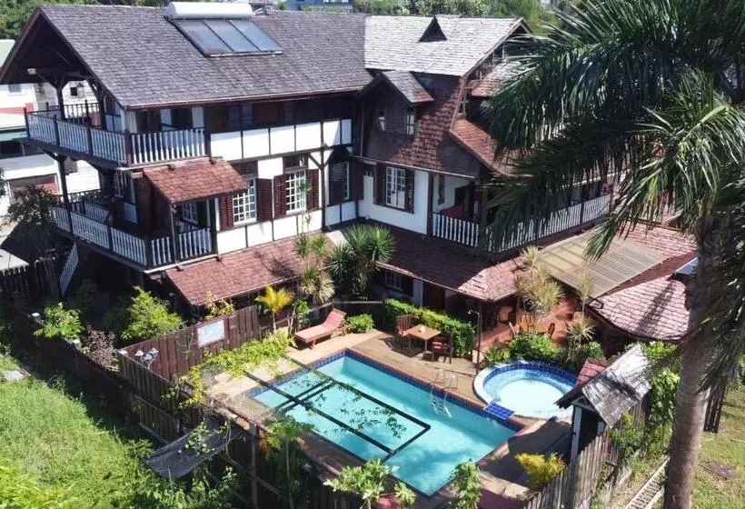 هتل Greenheart Boutique