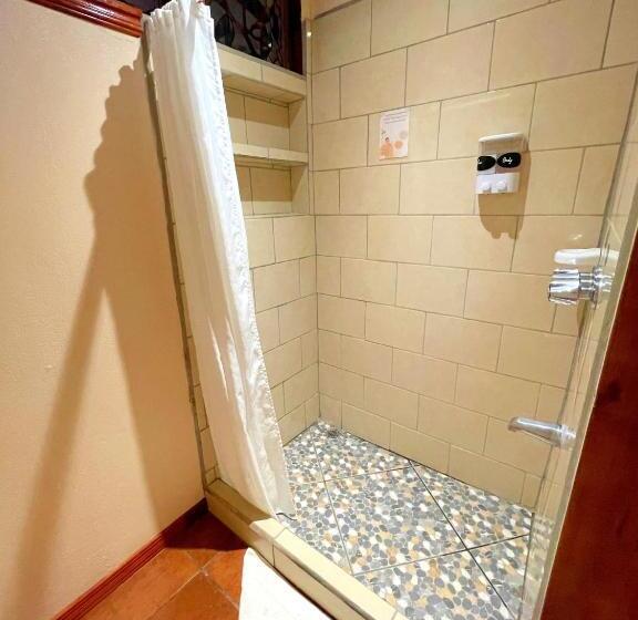 فندق Miztli Lodge & Adventure