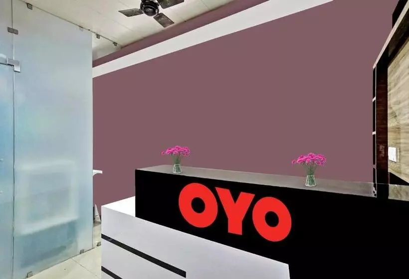 ホテル Oyo Flagship 70058  Mind Stone