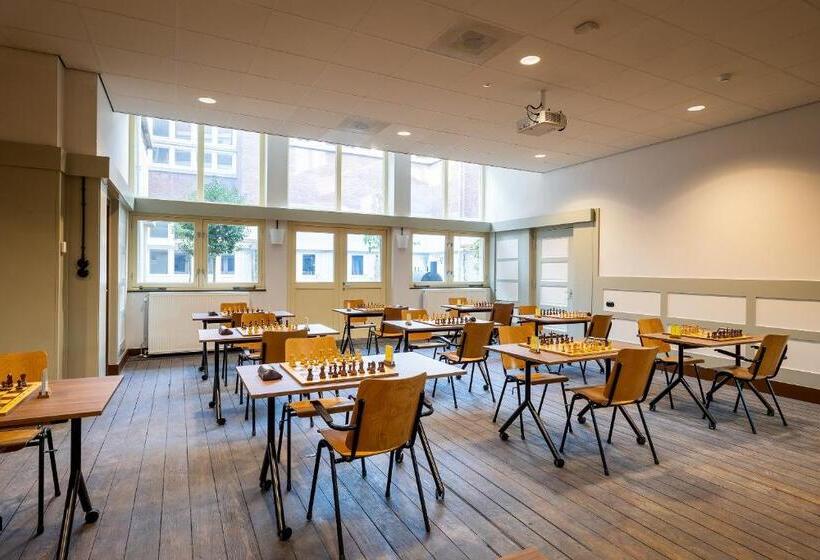 فندق Stadsherberg Ald Weishoès