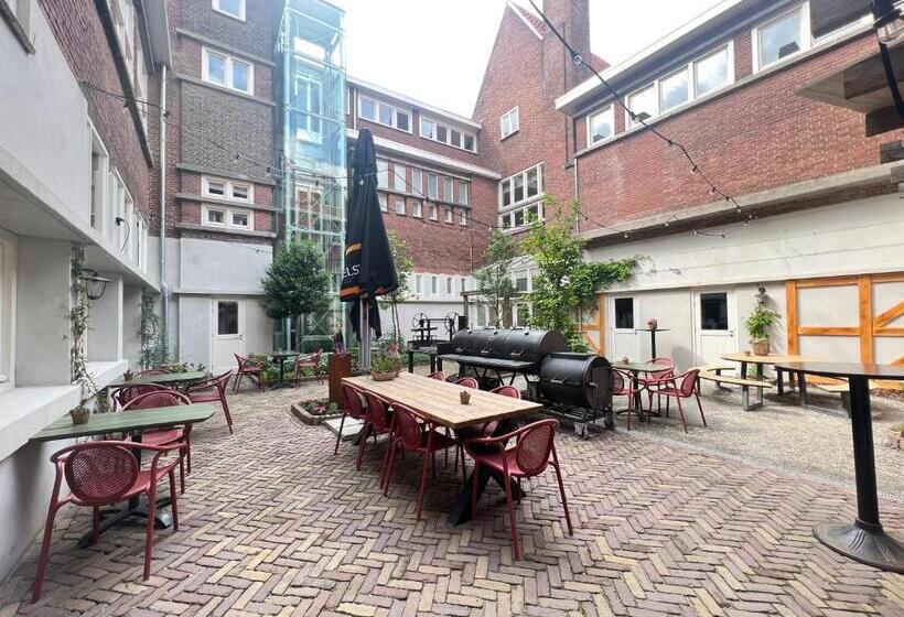 فندق Stadsherberg Ald Weishoès