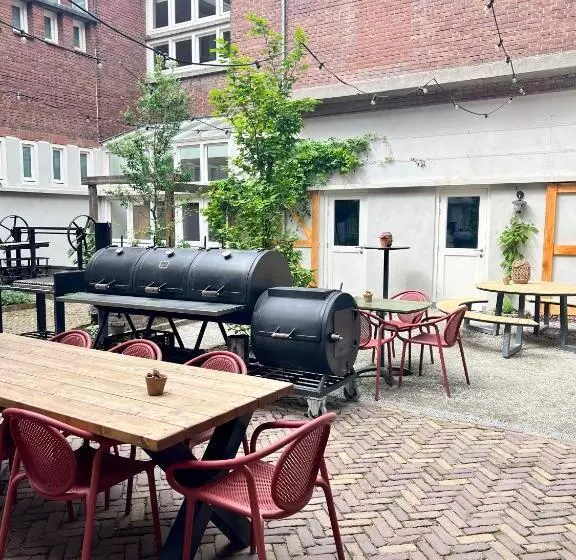 هتل Stadsherberg Ald Weishoès