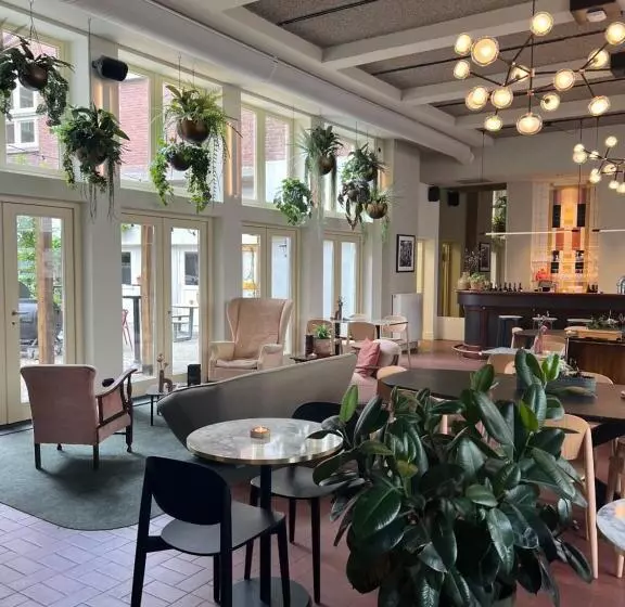 هتل Stadsherberg Ald Weishoès