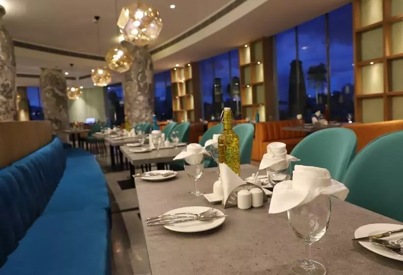 ホテル The Cruze Premium Boutique