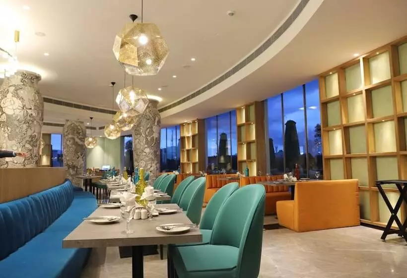 ホテル The Cruze Premium Boutique