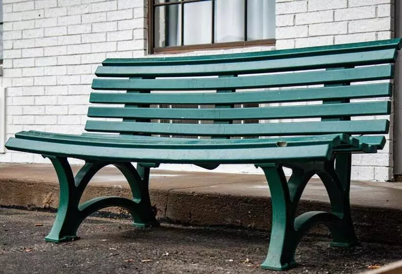 Motelli Salt Creek Lodge